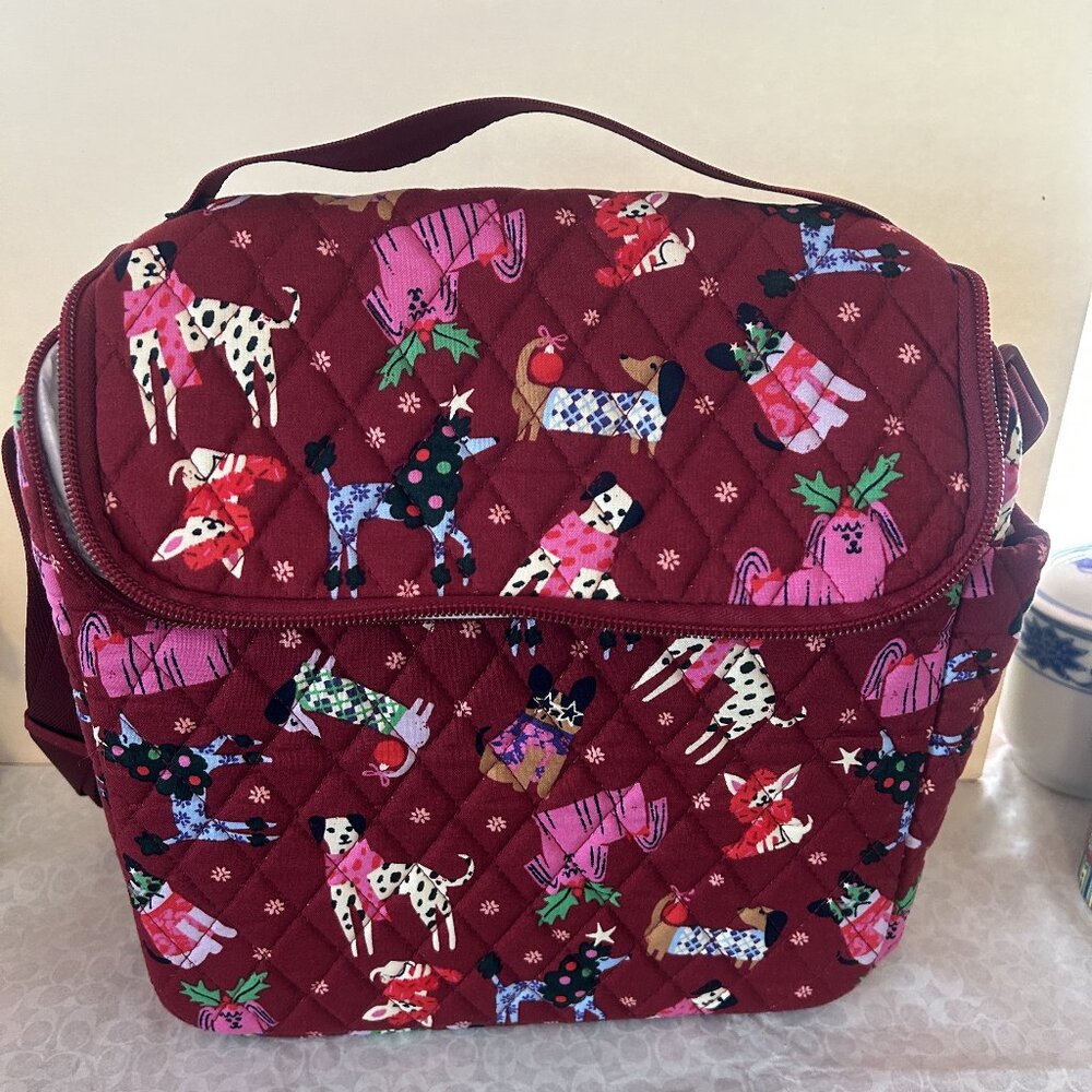 NWT Vera Bradley Lunch Crossbody, Holiday Hounds Pattern